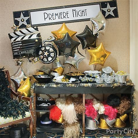 Multifunctional lighting with 10 functions. Hollywood Costume Favors Table Idea - Red Carpet Hollywood ...