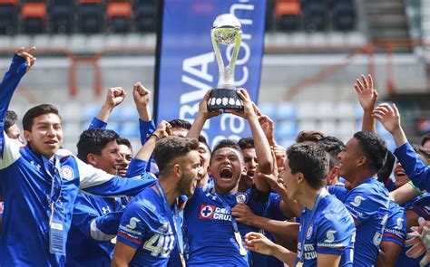El enfrentamiento, que se podrá ver por espn y tudn, arrancará a las 7.00 p. Cruz Azul Sub 15 es campeón de la Liga MX