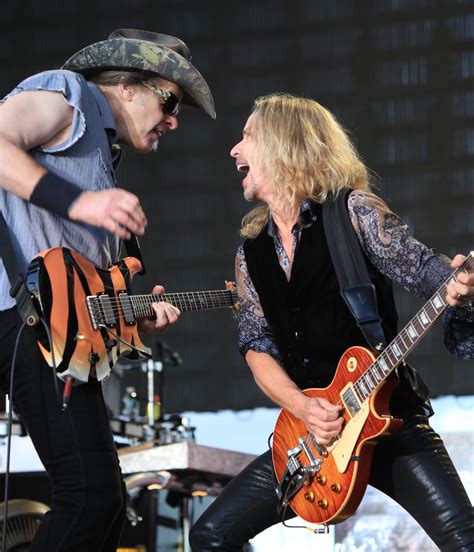 Styx Joined Onstage With Ted Nugent For Grand Finale Of The Midwest