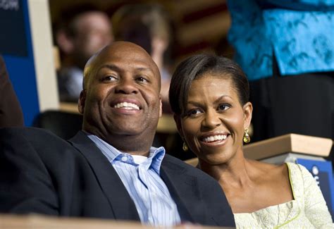 Michelle Obamas Brother Recalls Terrifying Interaction With Chicago