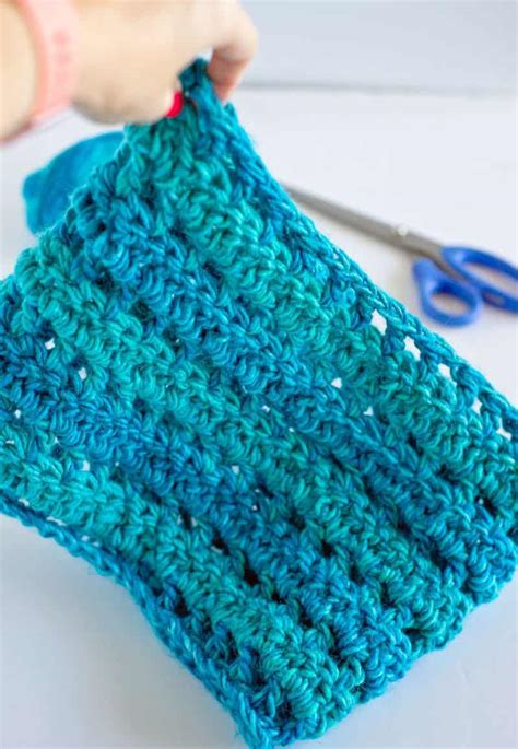 Quick And Easy Crochet Cowl Scarf W Fringe Scattered Thoughts Of A