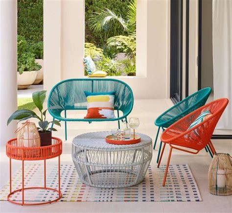 Colourful Garden Furniture For Contemporary Outside Spaces • Colourful