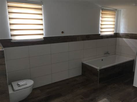 Badezimmer Halbhoch Gefliest Mit Bordüre / Ebenerdige Dusche in 55