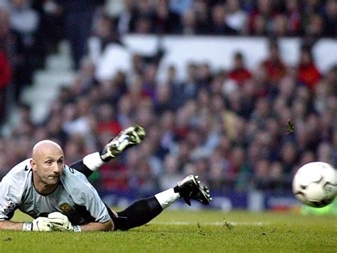Fabien alain barthez (born 28 june 1971) is a french racing driver and former professional footballer who played as a goalkeeper. Fabien Barthez : fiche biographie joueur Equipe de France ...