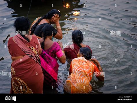 Varanasi India Circa November 2016 Women Worshiping And Bathing In