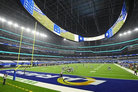 Nfl Sofi Stadium Opens To Surreal Backdrop Without Fans Yahoo Sports