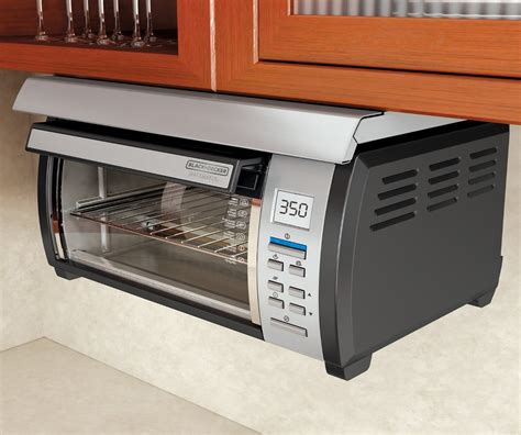 Perfect kitchen mate for cake makers. Under Cabinet Toaster Oven : Black & Decker TROS1000
