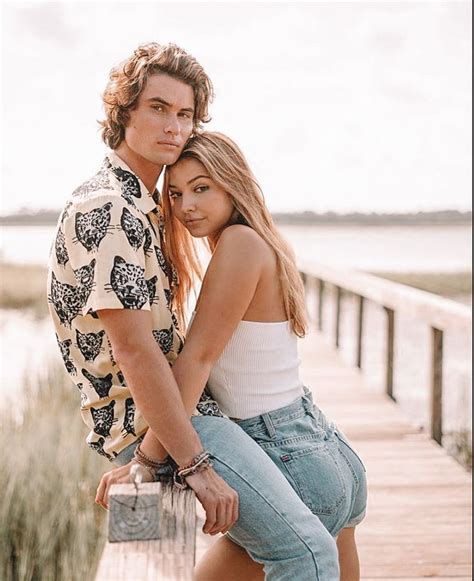 John B And Sarah🤩 Outer Banks Cute Couples Outer Banks Outfits