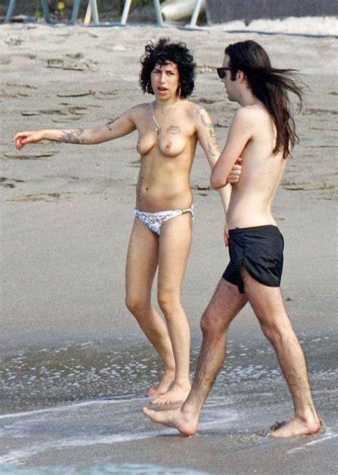 Amy Winehouse Looks