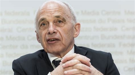 Hier ⏰ aktuelles zum bundesrat schweiz 2020 ✅ die 7 bundesräte im bundeshaus bern ⚡ departemente, mitglieder, lohn, rente, bundesratswahlen, amtszeit, aufgaben, autos. Bundesrat Ueli Maurers Milliardenhilfe in Corona-Zeiten ...