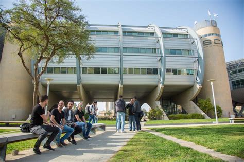 נקו וחטאו כל יום משטחים כגון שולחן ליד המיטה, מסגרת המיטה ורהיטים נוספים בחדר הבידוד עם חומר חיטוי ביתי רגיל (על בסיס סבון או אלכוהול). יום פתוח להנדסה והשמיים הם הגבול - מקומונט דרום - חדשות מקומיות של באר שבע, אופקים, נתיבות, נגב ...