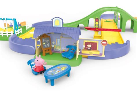 New Peppa Pig Clubhouse And Town Playsets Are So Cute