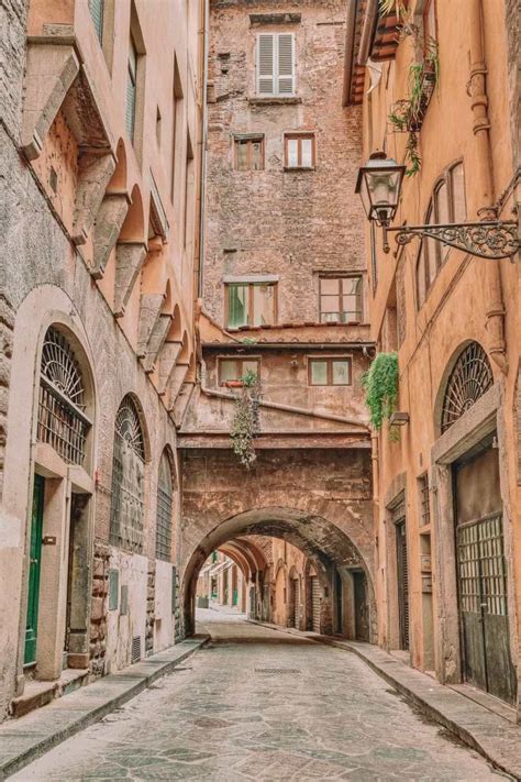 Featuring a uniquely long and narrow design, it stretches along. 14 Very Best Things To Do In Florence | Visit florence ...