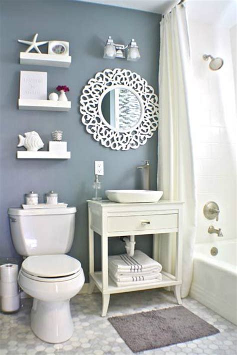 Retro bathroom in a beach bungalow in new jersey. 25 Beach Style Bathroom Design Ideas - Decoration Love