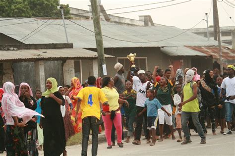 Jangombe Yasherehekea Kombe La Mchezo Wa Nage Zanzinews