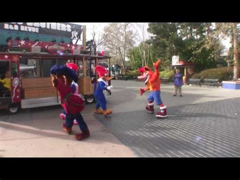 It is most famously seen in the musical grease; the hand jive, special intro by fievel - YouTube