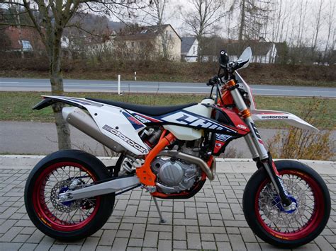 The 520, 525, 530 and 500 are all in fact 510.4 cc motors given different model numbers to distinguish them. Umgebautes Motorrad KTM 500 EXC-F Sixdays von KTM motoroox ...