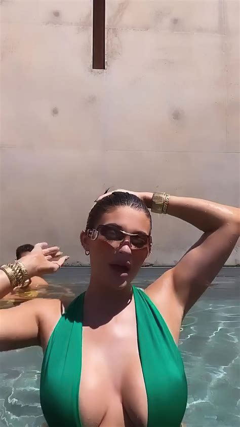 Kylie Jenner Shows Off Her Big Boobs In A Pool Pics Gifs Video