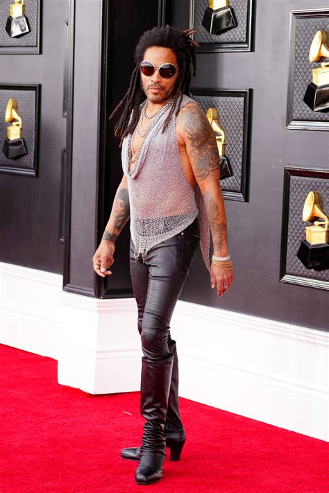 Lenny Kravitzs 2022 Grammys Look Achieves Great New Heights Thanks To