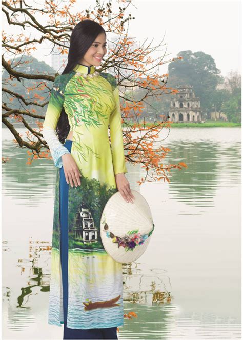Phương Đông tuyệt đẹp trên tà áo dài Thái Tuấn