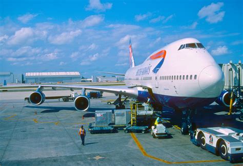 How many aircrafts does british airways have? Someone On a British Airways Plane Took a Shit So Bad That ...