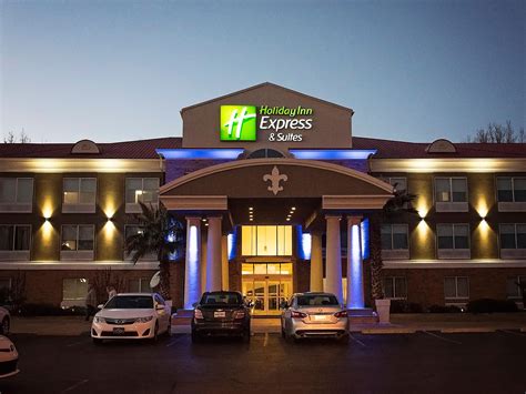 Hotels In Alexandria La Holiday Inn Express And Suites Alexandria