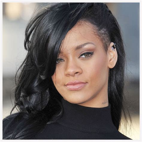 Almost every advice regarding job interviews contains the word 'confidence'. Top 7 Job Interview Hairstyles For Young Girls & Women