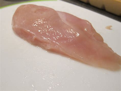 There are 503 calories in 1 pound of chicken meat (roasting). Belle's Baking: Blackened Chicken Fettuccine Alfredo