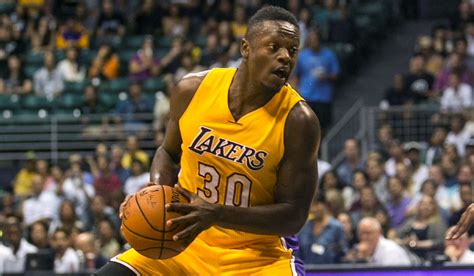 She was randle's first coach, teaming up with his sister nastassia to dominate her son in pickup games. Lakers' Julius Randle 'is getting a lot of things right ...