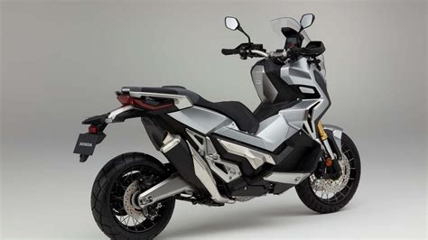 The honda selectable torque control level has much finer control over 3 levels, also adjusts to suit. Hot News !!! 2017 Honda X Adv 750 Price & Spec - YouTube