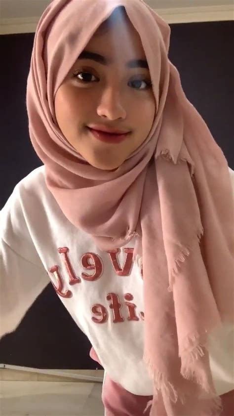 New Normal Fotografi Potret Diri Gaya Hijab Potret Diri My Xxx Hot Girl