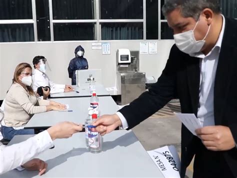 La oficina nacional de procesos electorales (onpe) informó que capacitó de forma virtual hasta el 3 de junio a 1.286 personeros de mesa y de local de votación, tanto de los partidos políticos fuerza popular y. Elecciones 2021: Conoce aquí los nuevos protocolos ...