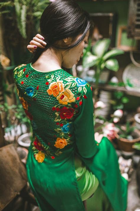 Green Ao Dai Vietnamese Traditional Dress With Beautifully Embroidered Flowers Includes Satin