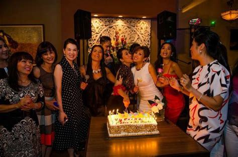 Nguyễn Cao Kỳ Duyên Tươi Tắn Trong Bữa Tiệc Sinh Nhật ở Tuổi Ngoài Tứ Tuần