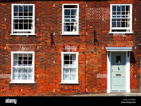 British Red Brick Building Hi Res Stock Photography And Images Alamy