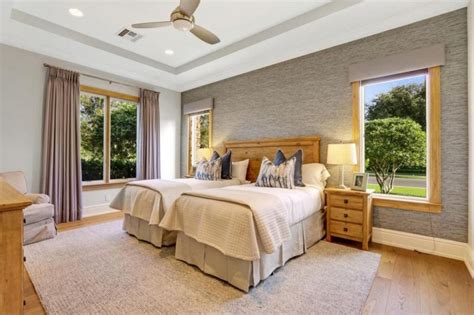 Louis oosthuizen pulled his name from the field just prior to the start of the arnold palmer invitational. Golf Pro Louis Oosthuizen Lists Sprawling Palm Beach ...