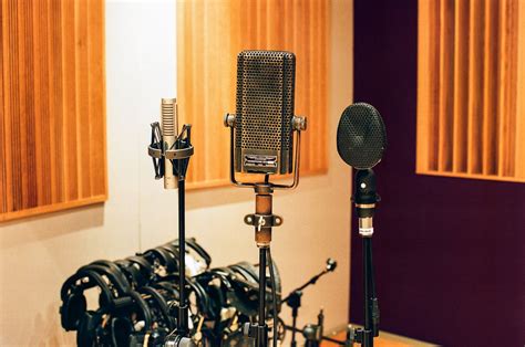 Studio Recording vs Live Performance: The Key Differences - Kore Studios