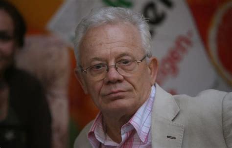 Valentin uritescu was born on june 4, 1941 in vinerea, romania. Actorul Valentin Uritescu isi asteapta sfarsitul! "Sunt ...