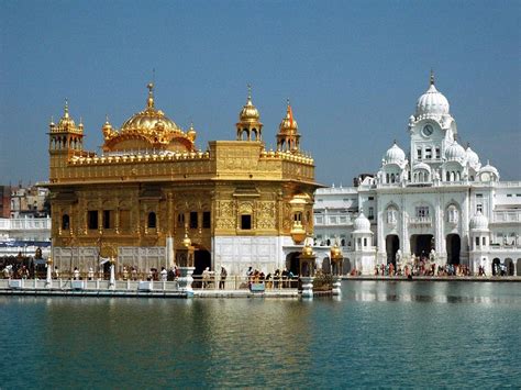 It was destroyed several times by afghan invaders and rebuilt in the early . Beautiful Wallpapers: Amritsar golden temple HD Wallpapers ...