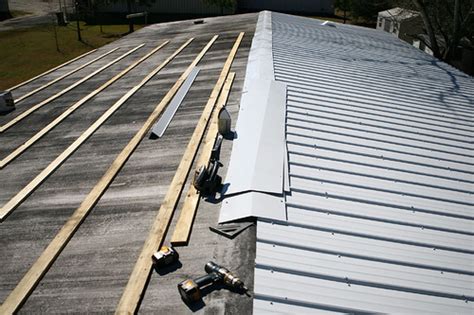 Mobile homes have a different type of roof structure. Denver Roofing: Installing Metal Roofing