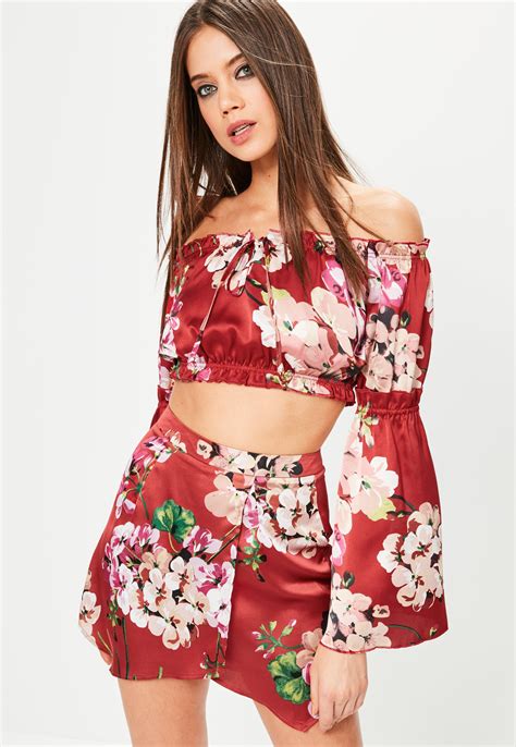 Lyst Missguided Red Satin Floral Print Skort In Red