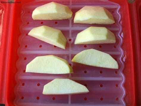 Lo hemos probado con unas. Manzana asada en estuche de vapor Lékué - Receta ...