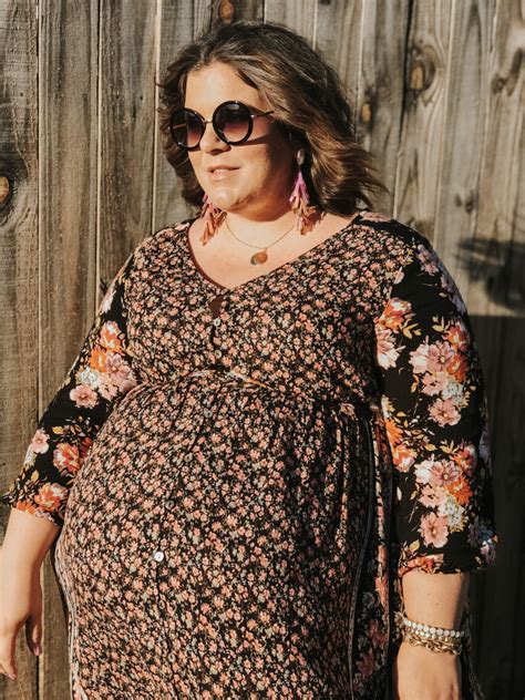 Plus Size Baby Shower Outfit