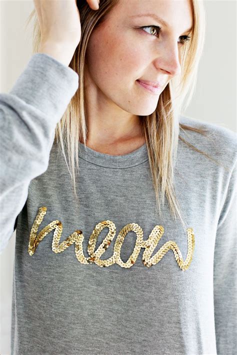 I love this really simple way of dressing up an old or new sweatshirt. DIY Sequined clothes - Holiday Wear!