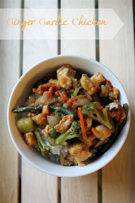 A simple and delicious recipe for garlic and ginger braised chicken. Recipe: Ginger Garlic Chicken - A Little Desert Apartment
