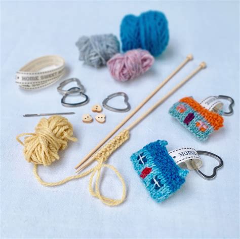 Hand Knitted Things Tiny T Knitting