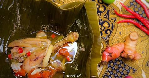 Yang dinamkan ingkung ayam adalah ayam yang masih utuh hanya dibersihkan bulu dan diambil resep ingkung ayam jogja lengkap. Resep Masakan Ayam Ingkung Bumbu Pedas - Sragen A