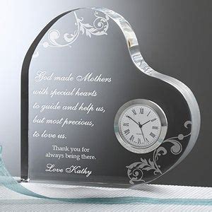 There's no better time than mother's day to show your appreciation to the woman who's been there unconditionally. Dear Mom Personalized Heart Clock Mother's Day Gift