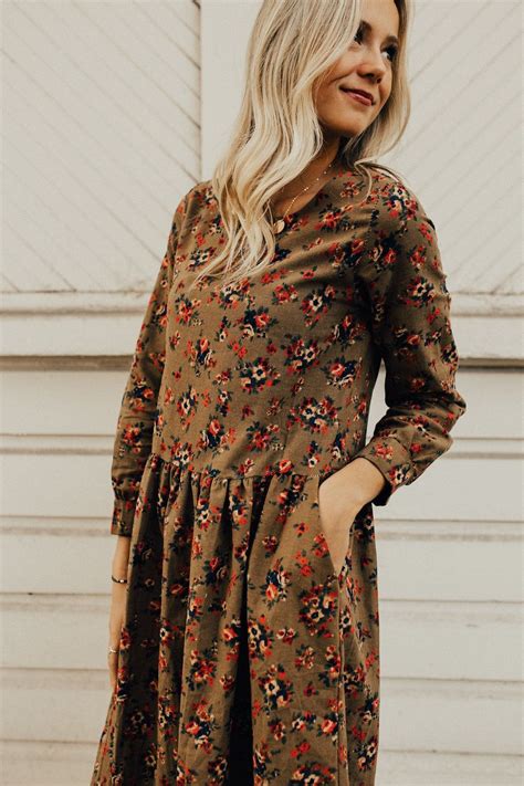 Floral Fall Dress With Pockets Roolee Dresses Fashion Fall Floral