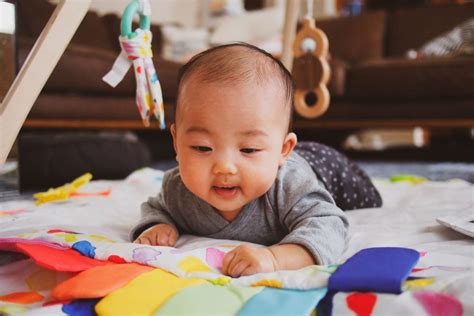 A Complete Guide To Tummy Time Bedtimez